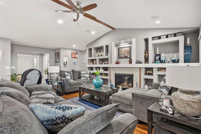 1913 Trails Drive, Urbana, IL 61802