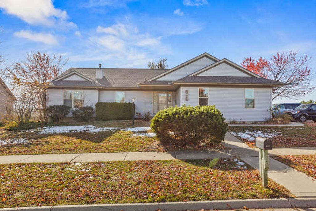 1913 Trails Drive, Urbana, IL 61802