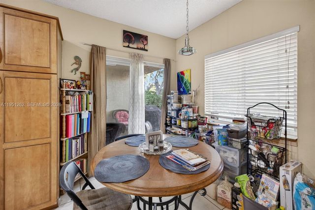 6008 N Golden Beauty Ln, Tamarac, FL 33321