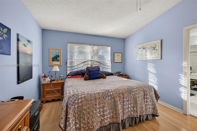 6008 N Golden Beauty Ln, Tamarac, FL 33321