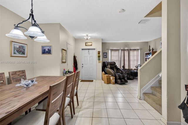 6008 N Golden Beauty Ln, Tamarac, FL 33321