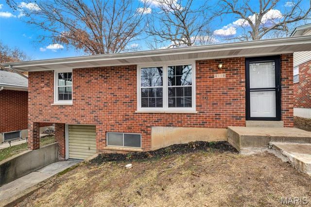 4116 Ammann Lane, St Louis, MO 63121