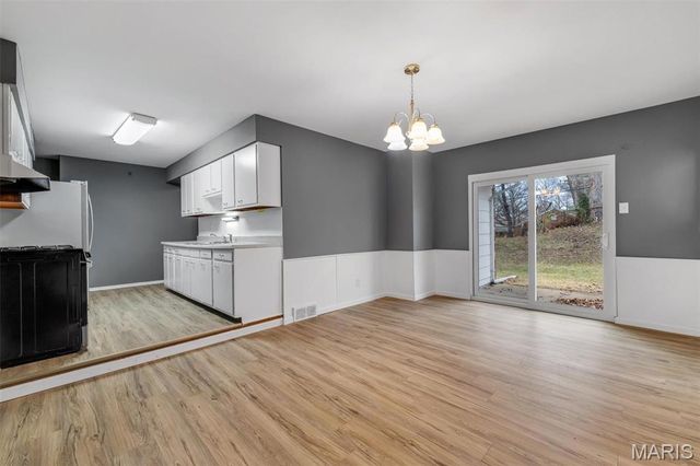 4116 Ammann Lane, St Louis, MO 63121