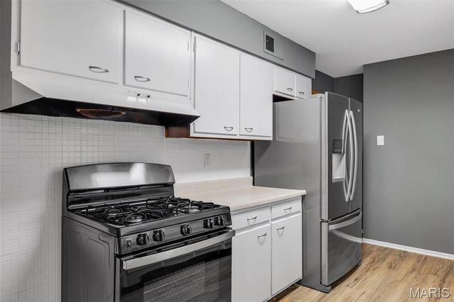 4116 Ammann Lane, St Louis, MO 63121