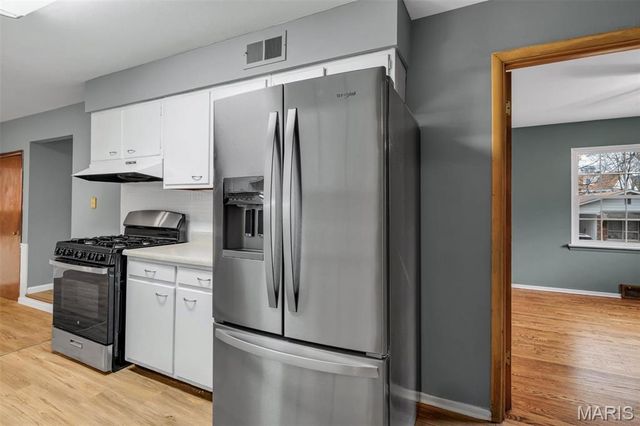 4116 Ammann Lane, St Louis, MO 63121