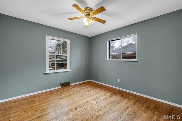 4116 Ammann Lane, St Louis, MO 63121