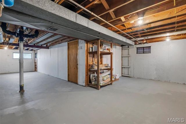 4116 Ammann Lane, St Louis, MO 63121