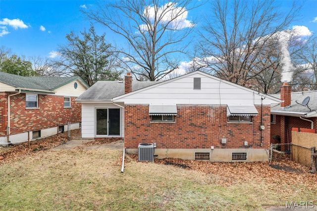 4116 Ammann Lane, St Louis, MO 63121