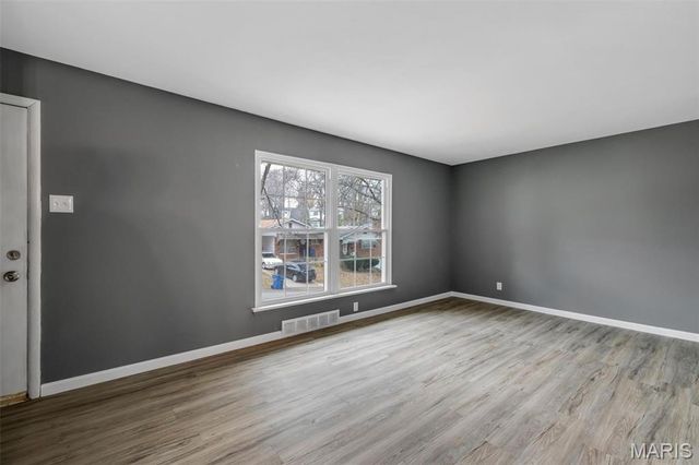 4116 Ammann Lane, St Louis, MO 63121