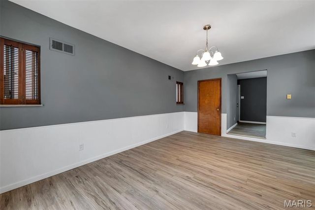 4116 Ammann Lane, St Louis, MO 63121