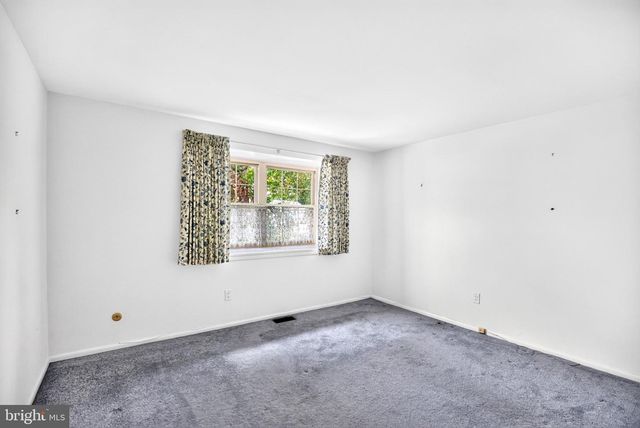 237 FOXWOOD LN, Marlton, NJ 08053