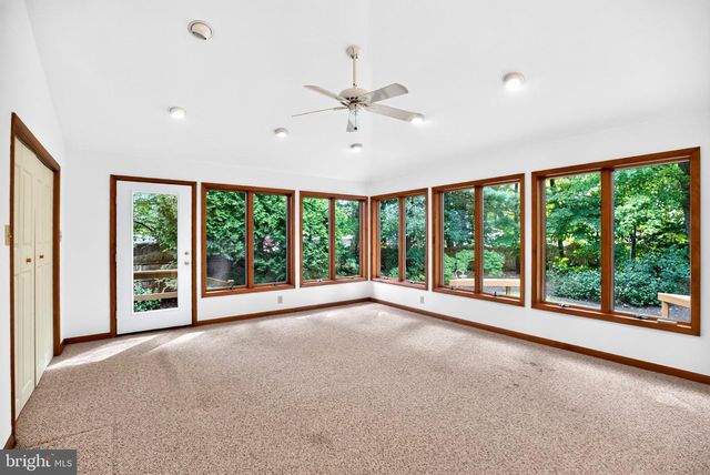 237 FOXWOOD LN, Marlton, NJ 08053