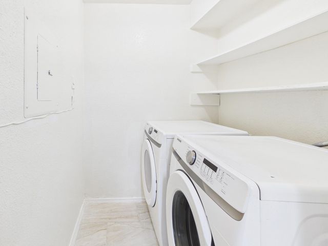 9700 Leawood Boulevard 322, Houston, TX 77099