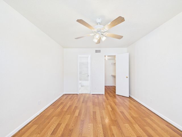 9700 Leawood Boulevard 322, Houston, TX 77099