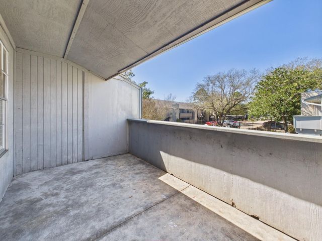 9700 Leawood Boulevard 322, Houston, TX 77099