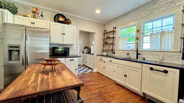 205 Elm Drive, Terrell, TX 75160