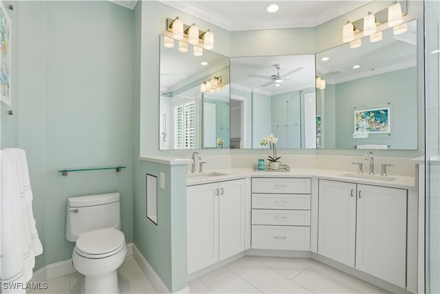 1600 Clermont DR J-302, Naples, FL 34109