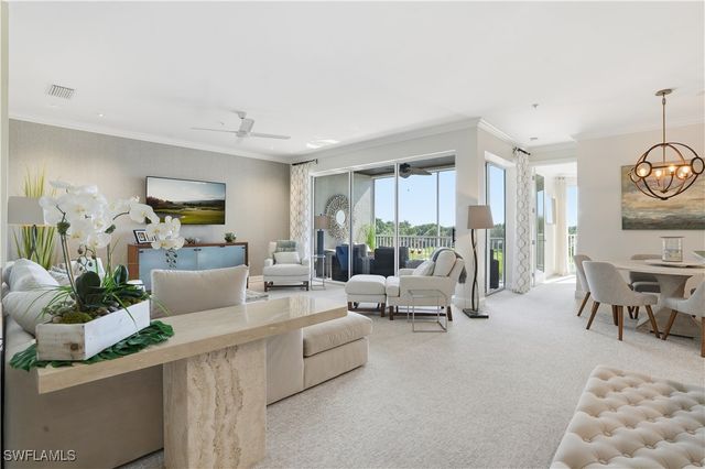 1600 Clermont DR J-302, Naples, FL 34109