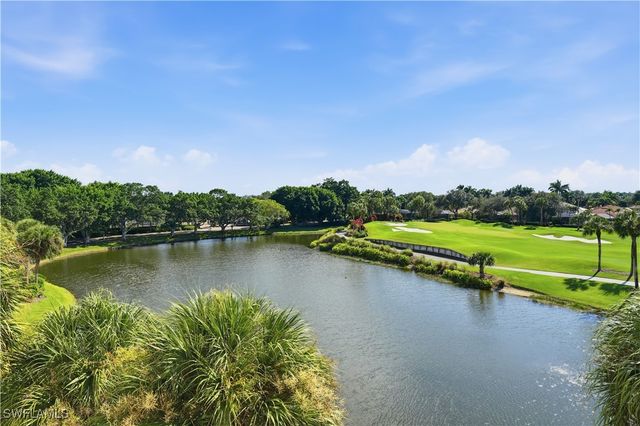 1600 Clermont DR J-302, Naples, FL 34109