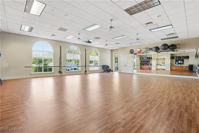 1600 Clermont DR J-302, Naples, FL 34109