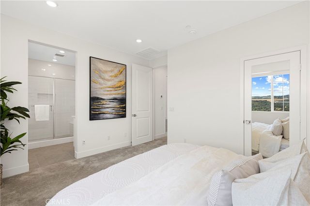 202 Heartland Way, Rancho Mission Viejo, CA 92694