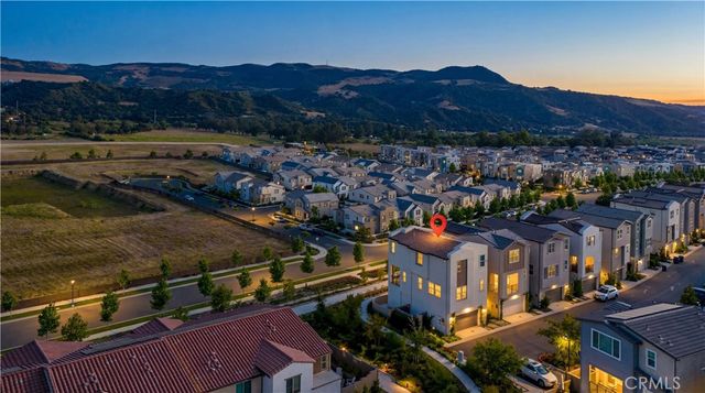 202 Heartland Way, Rancho Mission Viejo, CA 92694