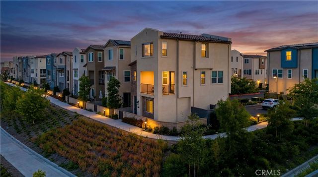 202 Heartland Way, Rancho Mission Viejo, CA 92694