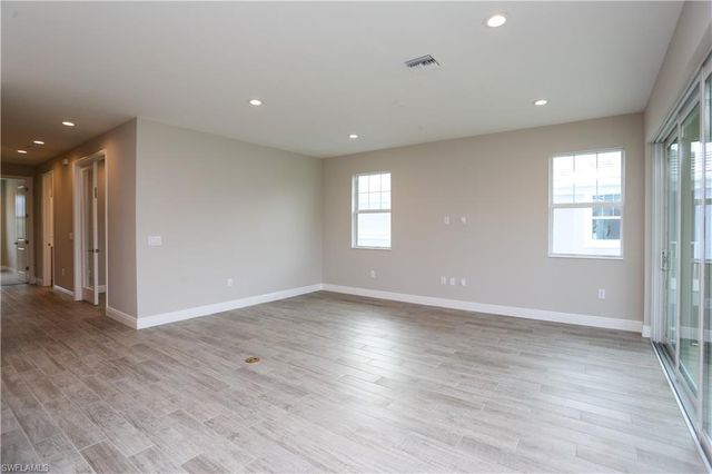 2626 Seychelles CIR 1405, Naples, FL 34112