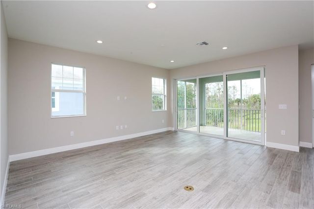 2626 Seychelles CIR 1405, Naples, FL 34112