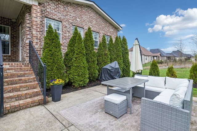 152 Dobson Knob Trl, Nolensville, TN 37135