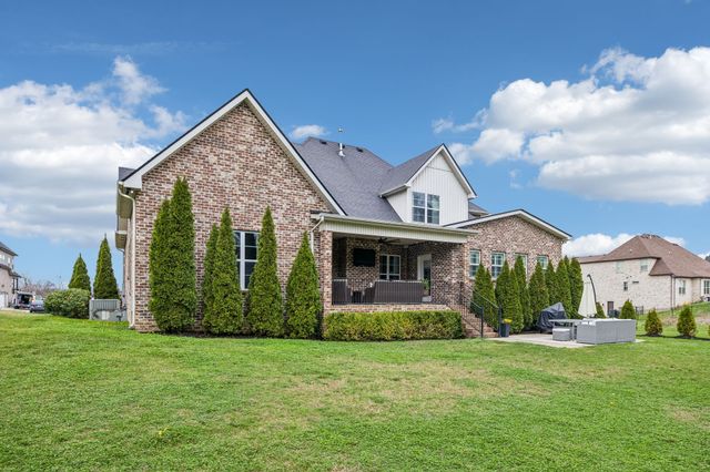 152 Dobson Knob Trl, Nolensville, TN 37135
