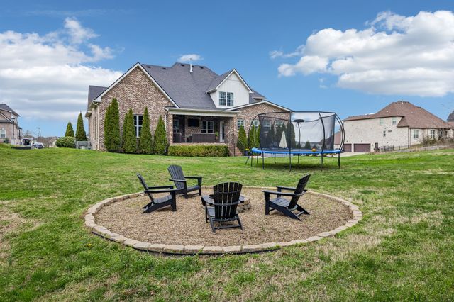 152 Dobson Knob Trl, Nolensville, TN 37135