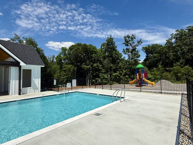 152 Dobson Knob Trl, Nolensville, TN 37135