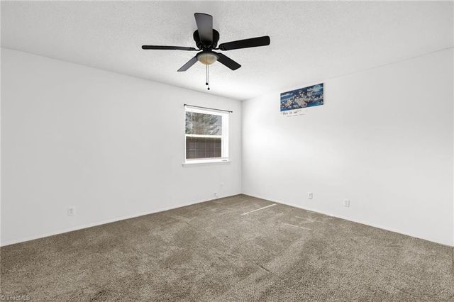 2235 Shadow Valley Road E, High Point, NC 27265