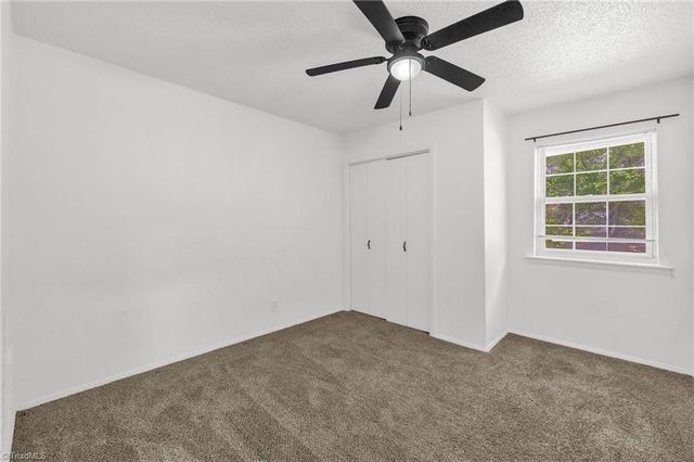 2235 Shadow Valley Road E, High Point, NC 27265