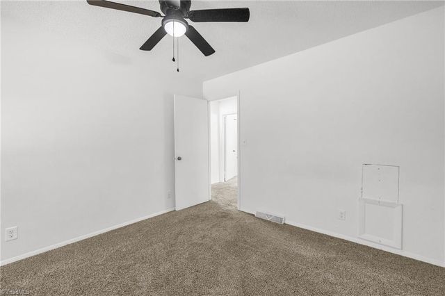 2235 Shadow Valley Road E, High Point, NC 27265