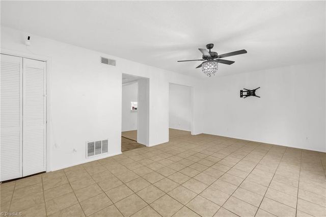 2235 Shadow Valley Road E, High Point, NC 27265