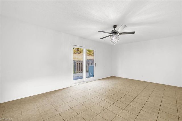 2235 Shadow Valley Road E, High Point, NC 27265