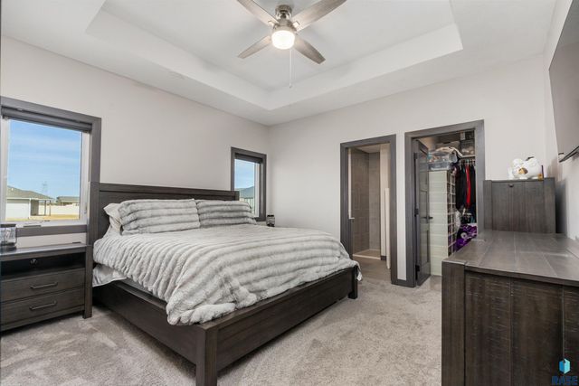416 Bunyan Dr, Harrisburg, SD 57032