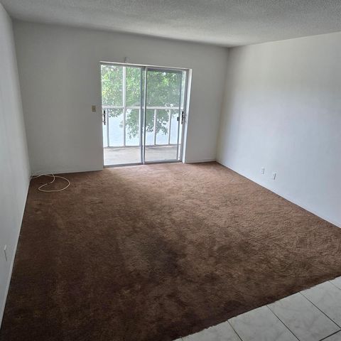 5420 NW 11th Street 202, Plantation, FL 33313