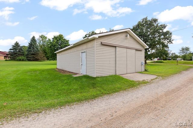 11195 Singer Road, Brooklyn, MI 49230