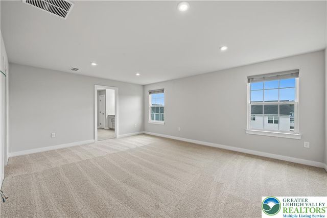 817 Hendon Lane, North Catasauqua Bor, PA 18032