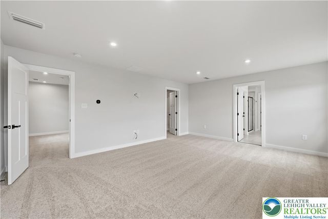 817 Hendon Lane, North Catasauqua Bor, PA 18032