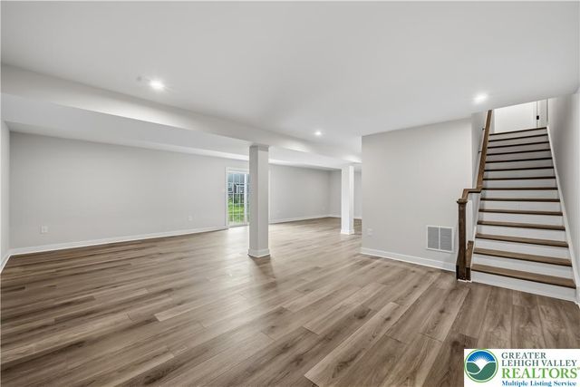 817 Hendon Lane, North Catasauqua Bor, PA 18032