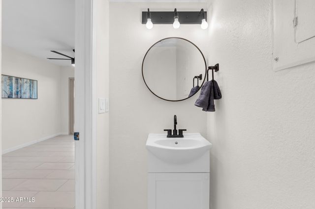 286 W PALOMINO Drive 150, Chandler, AZ 85225