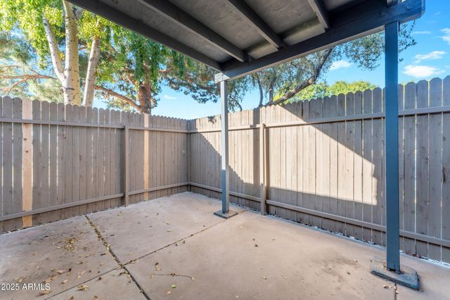 286 W PALOMINO Drive 150, Chandler, AZ 85225