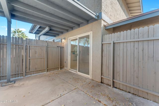 286 W PALOMINO Drive 150, Chandler, AZ 85225