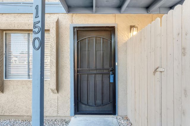 286 W PALOMINO Drive 150, Chandler, AZ 85225