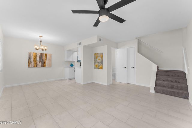 286 W PALOMINO Drive 150, Chandler, AZ 85225