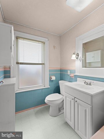 400 2ND ST, Swedesboro, NJ 08085